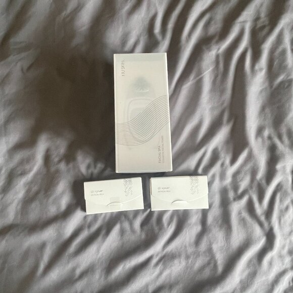 Nu Skin Facial Spa (not used more than twice, sanitized) w/Ageloc GS Facial Gels - Picture 2 of 3